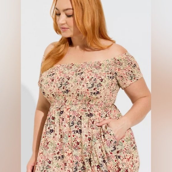 Torrid Maxi Challis Tulip Hem Off Shoulder Dress Floral Ivory Pink WOMEN'S 2X - Picture 9 of 9